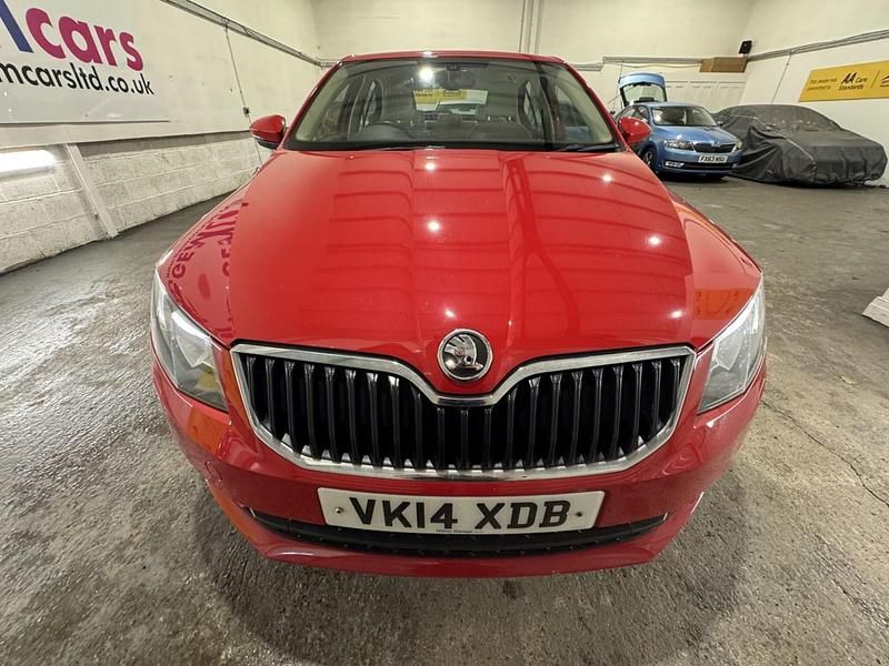 Used Skoda Octavia Elegance 2014 Red Hatchback