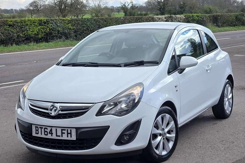 Used Vauxhall Corsa Excite 2014 White Hatchback