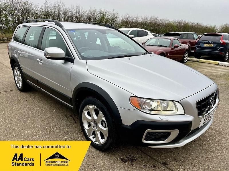 Used Volvo XC70 SE Lux 205 HP (150 kW) 2011 Silver Estate