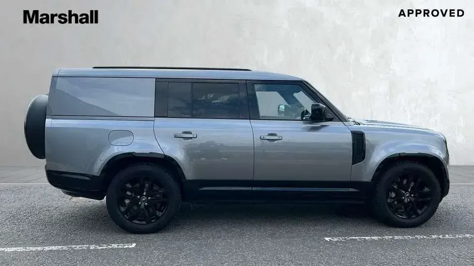 Used Land Rover Defender 300 HP (220 kW) 2024 Grey SUV
