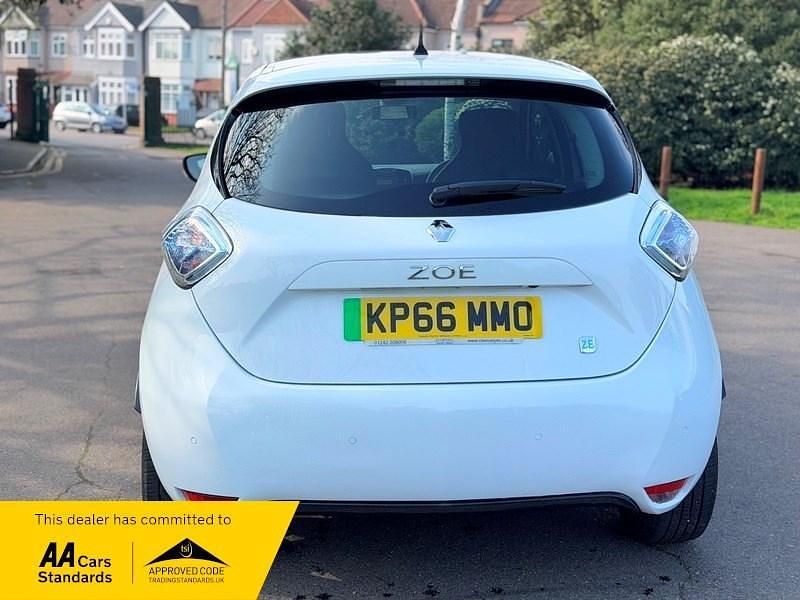 Used Renault Zoe Dynamique 2016 White Hatchback