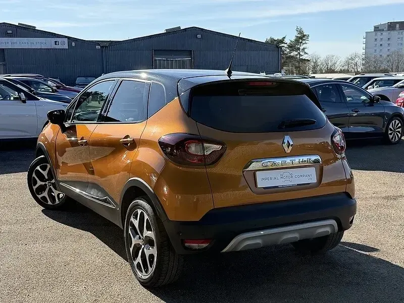 Used Renault Captur GT-Line 90 HP (66 kW) 2019 Orange/black SUV