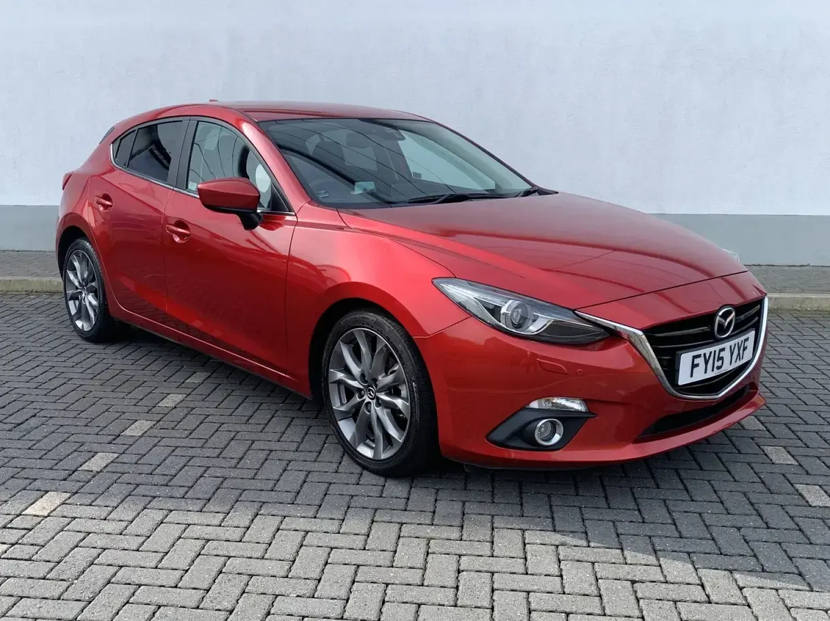 Used Mazda 3 Inclusive 165 HP (121 kW) 2015 Red Hatchback
