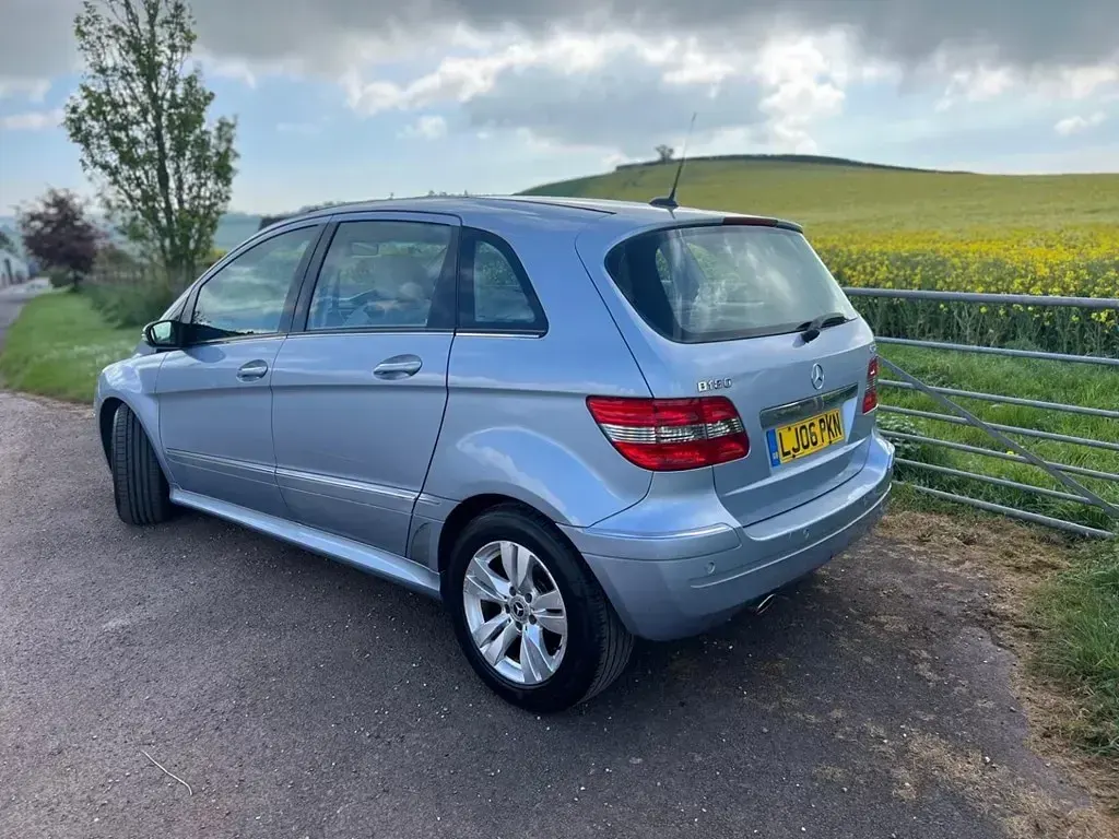 Used Mercedes B180 SE 2006 Blue MPV