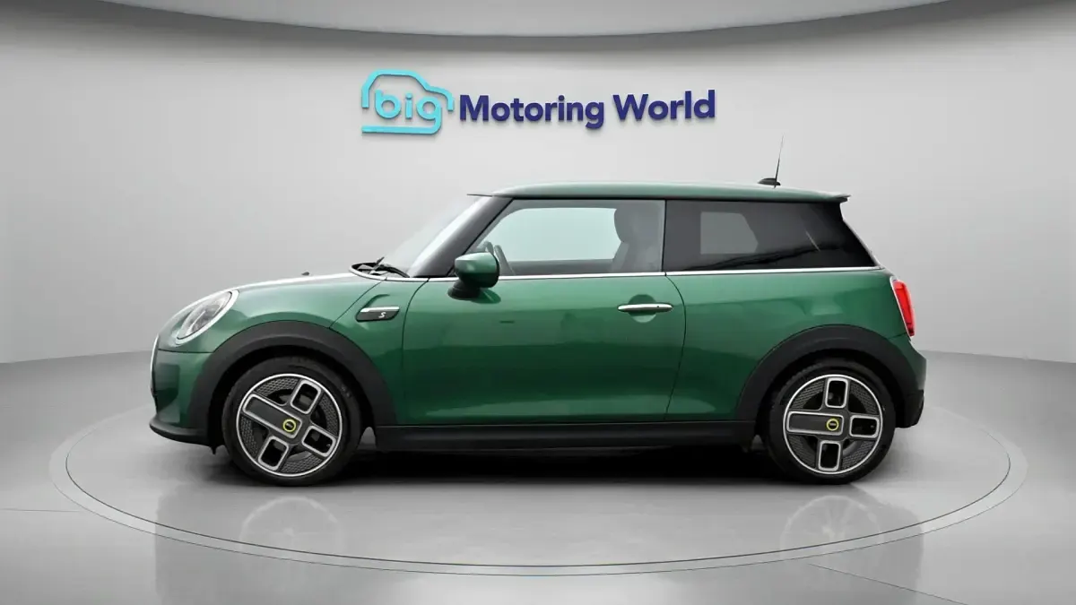 Used Mini Cooper SE Hatch 133 kW (181 HP) 2023 Hatchback