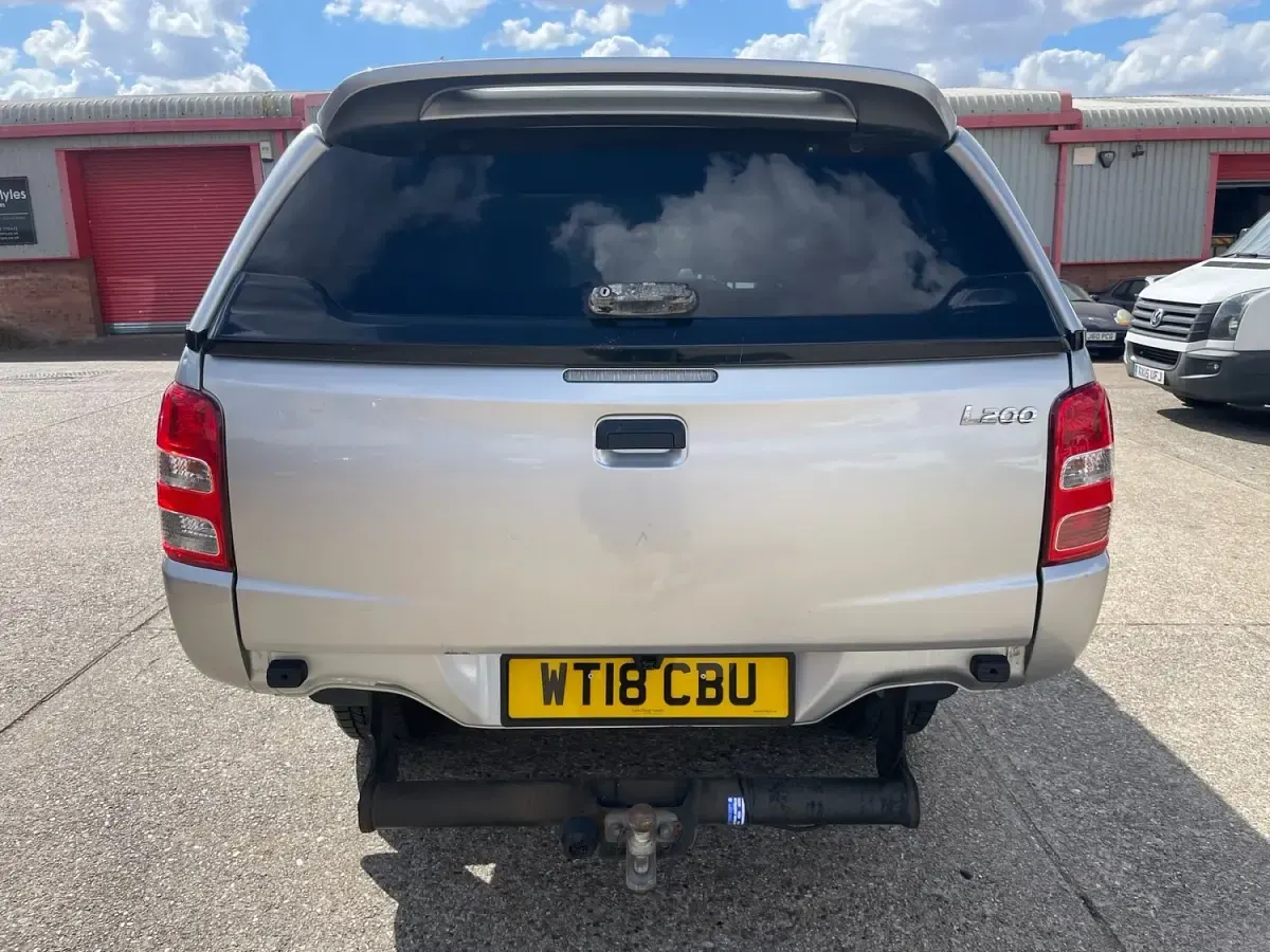 Used Mitsubishi L200 2018 Silver Pickup