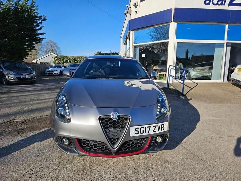 Used Alfa Romeo Giulietta Edizione Speciale 150 HP (110 kW) 2017 Grey Hatchback