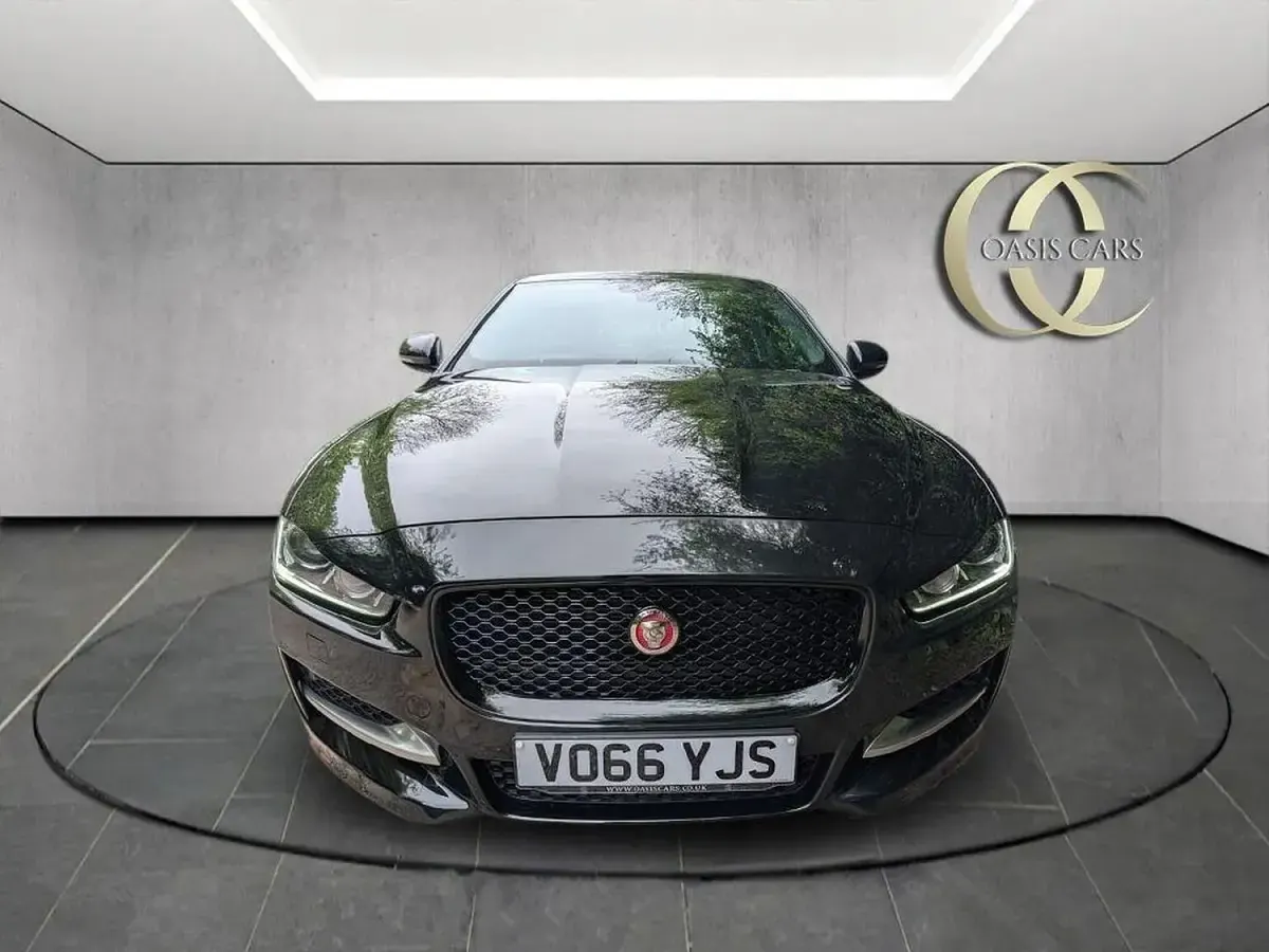 Used Jaguar XE R-Sport 180 HP (132 kW) 2016 Black Sedan
