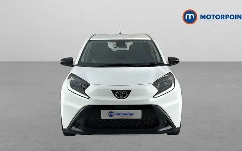 Used Toyota Aygo X PURE 72 HP (52 kW) 2025 SUV