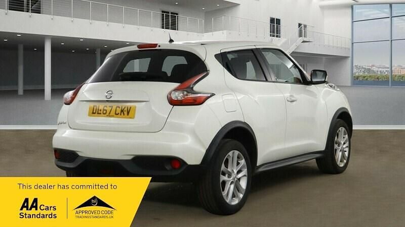 Used Nissan Juke N-Connecta 115 HP (84 kW) 2017 White SUV