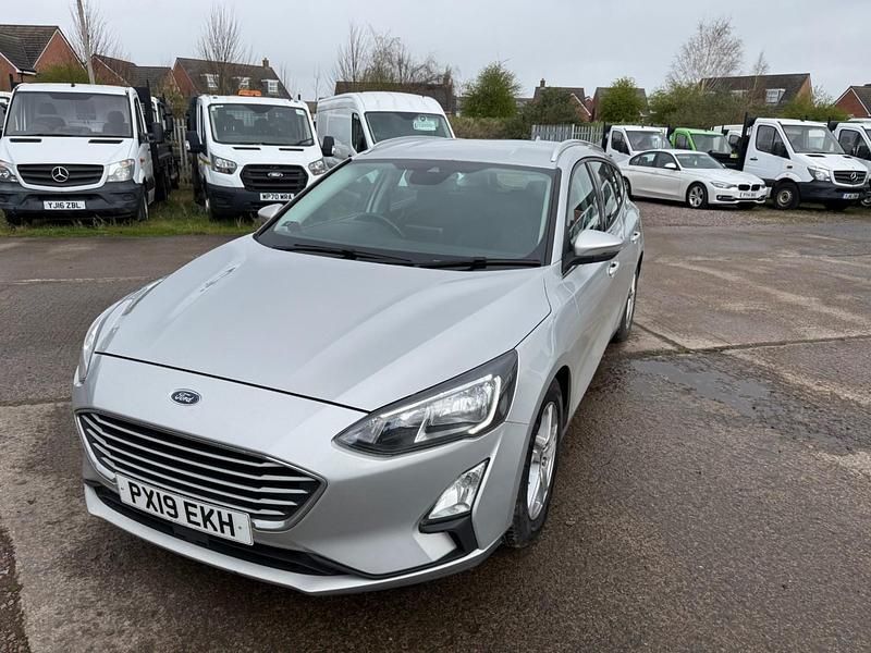 Used Ford Focus Zetec 120 HP (88 kW) 2019 Silver Estate