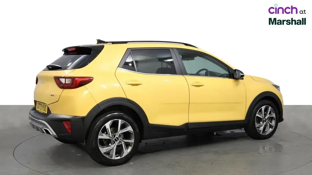 Used Kia Stonic GT-Line 100 HP (73 kW) 2023 Yellow SUV