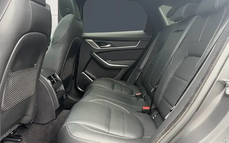 Used Jaguar F-Pace R-Dynamic 404 HP (297 kW) 2022 Black SUV
