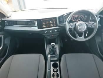 Used Audi A1 Design 110 HP (80 kW) 2022 Yellow SUV