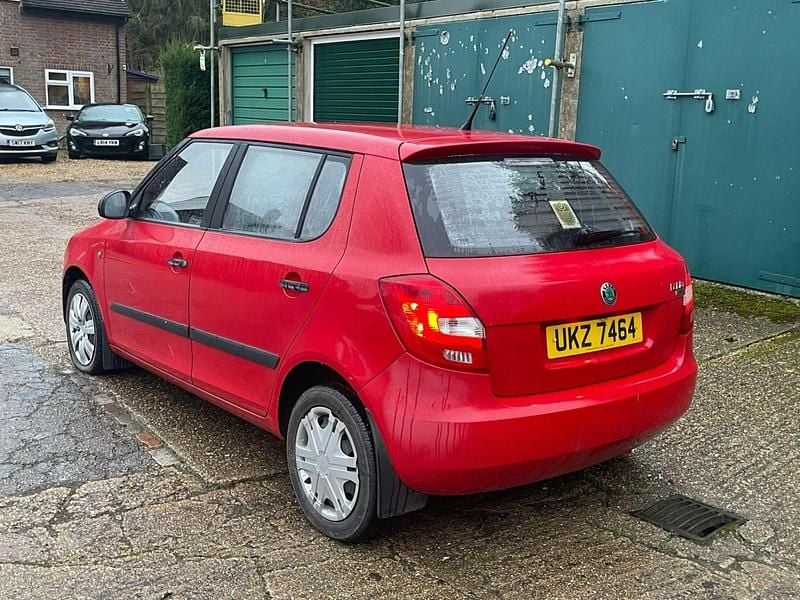 Used Skoda Fabia 60 HP (44 kW) 2008 Red Hatchback
