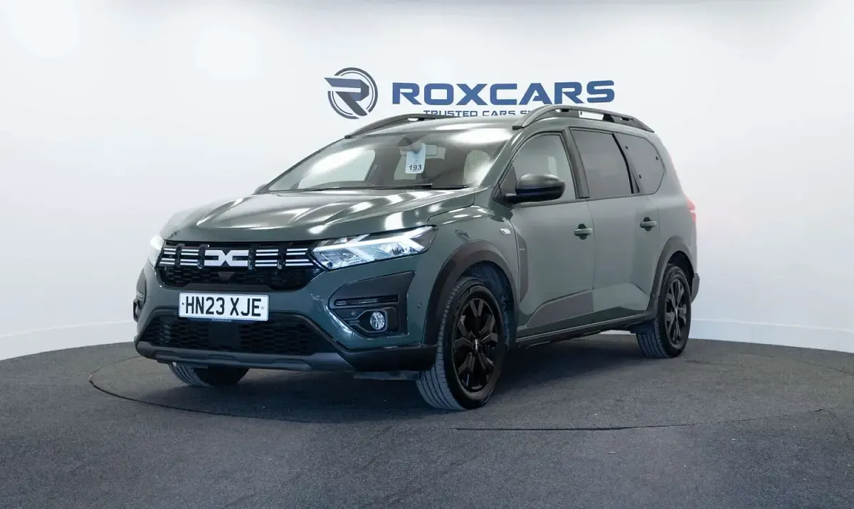 Used Dacia Jogger Extreme 110 HP (80 kW) 2023 Green MPV