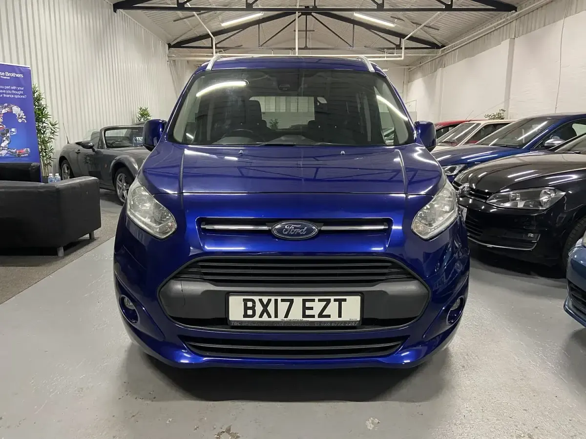 Used Ford Tourneo Connect Titanium 2017 Blue MPV