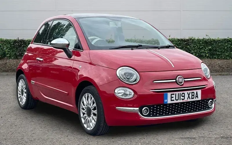 Used Fiat 500 Lounge 69 HP (50 kW) 2019 Hatchback