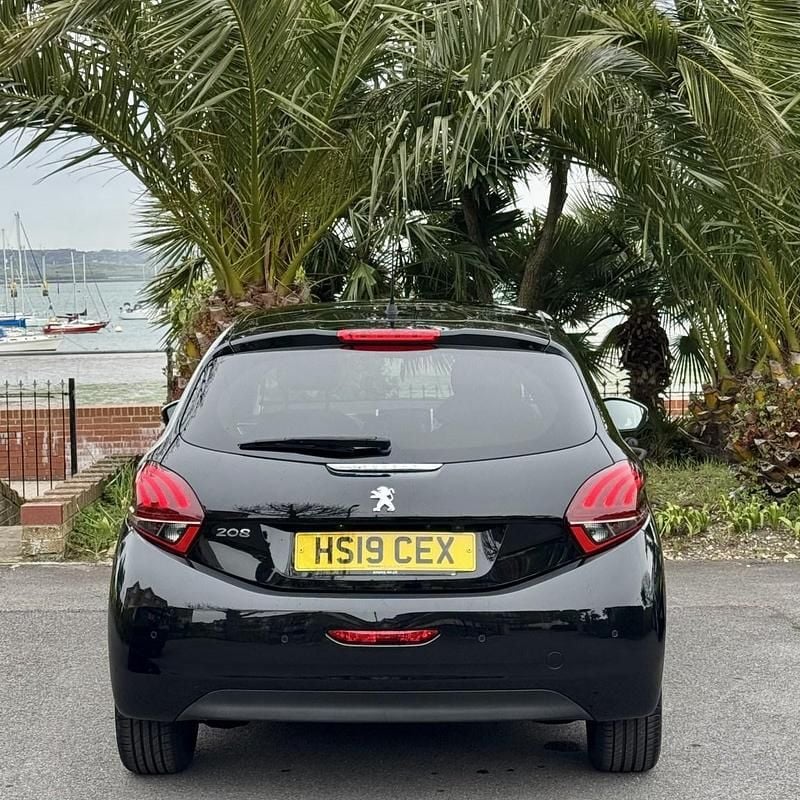 Used Peugeot 208 S 82 HP (60 kW) 2019 Black Hatchback