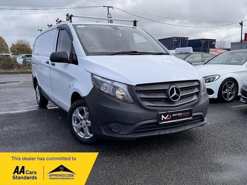 White Used 2018 Mercedes Vito MPV | £9,995 (Fair price) - Image 1/3