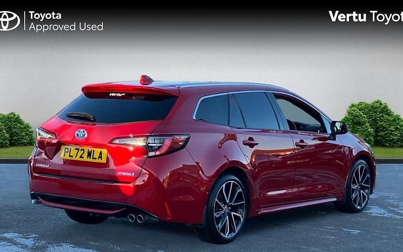 Used Toyota Corolla Sport 184 HP (135 kW) 2022 Red Estate