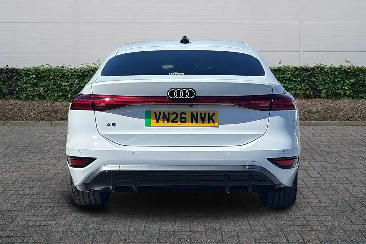 Used Audi A6 e-tron S-Line 210 kW (286 HP) 2026 Glacier white, metallic Estate