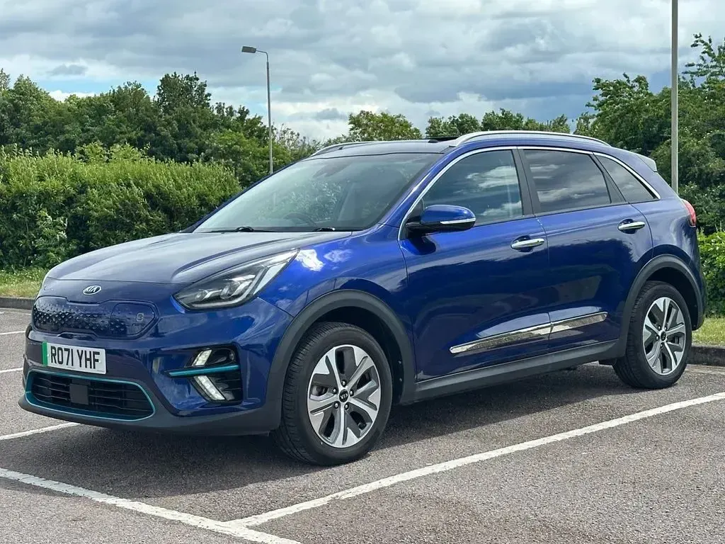 Used Kia Niro 147 kW (201 HP) 2021 Blue SUV