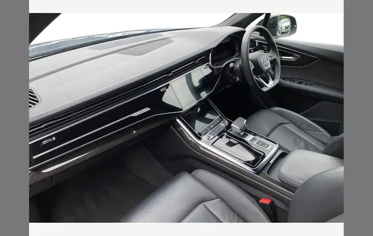 Used Audi Q7 Black Edition 282 HP (207 kW) 2023 Blue SUV