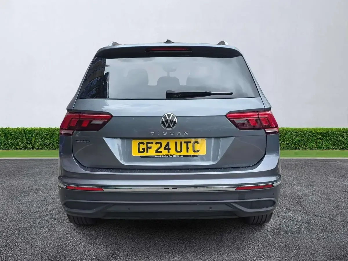 Used VW Tiguan Allspace Life 150 HP (110 kW) 2024 Grey SUV