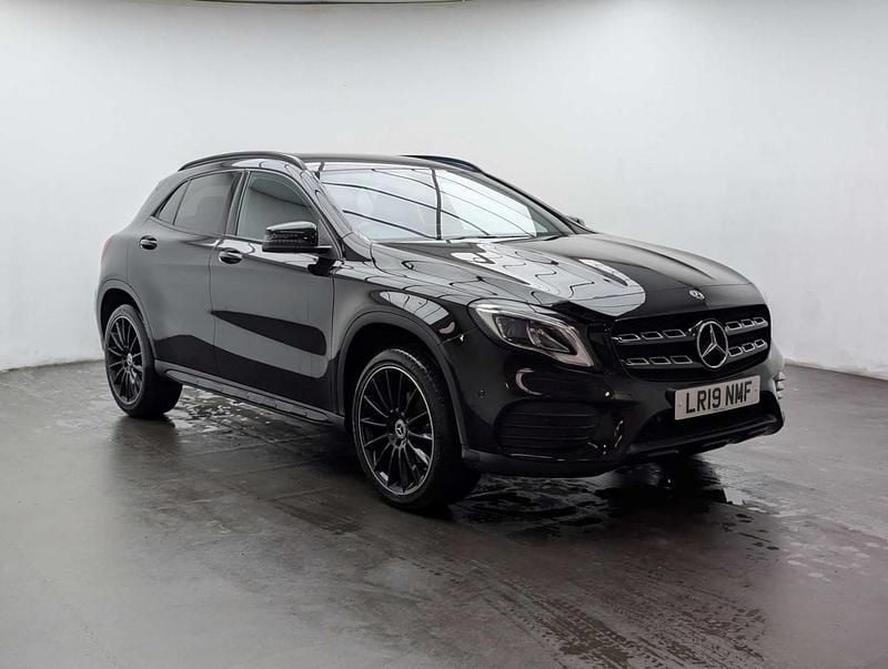 Used Mercedes GLA200 AMG line 156 HP (114 kW) 2019 Black SUV