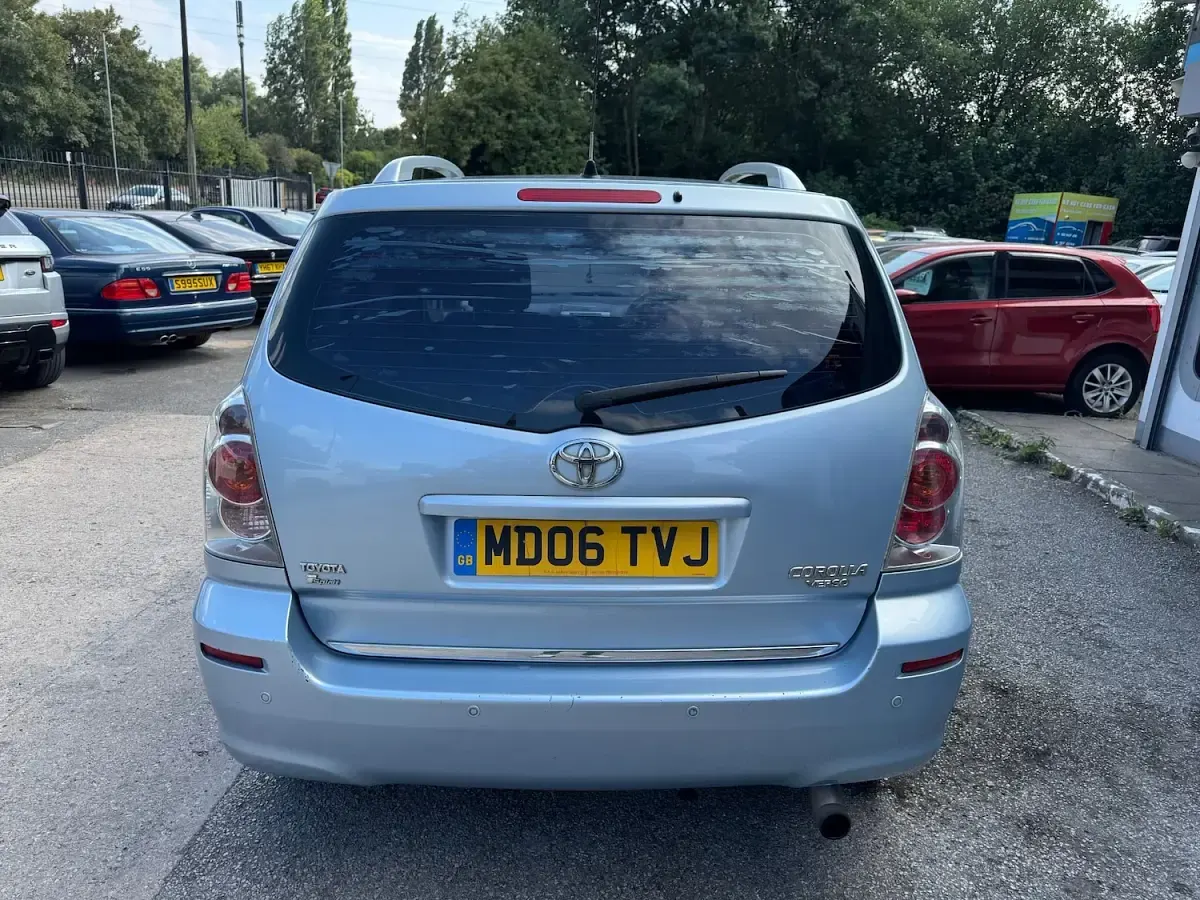 Used Toyota Corolla Verso 129 HP (94 kW) 2006 Blue MPV