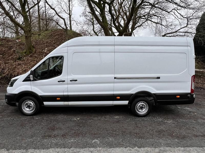 Used Ford Transit 130 HP (95 kW) 2022 White Van