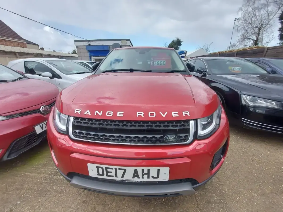 Used Land Rover Range Rover evoque SE 150 HP (110 kW) 2017 Red SUV