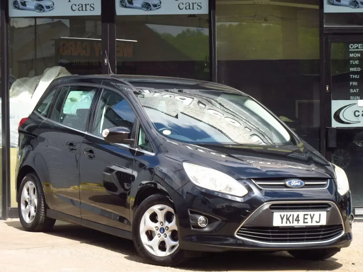 Usado Ford Grand C-Max Zetec 115 HP (84 kW) 2014 Preto Monovolume