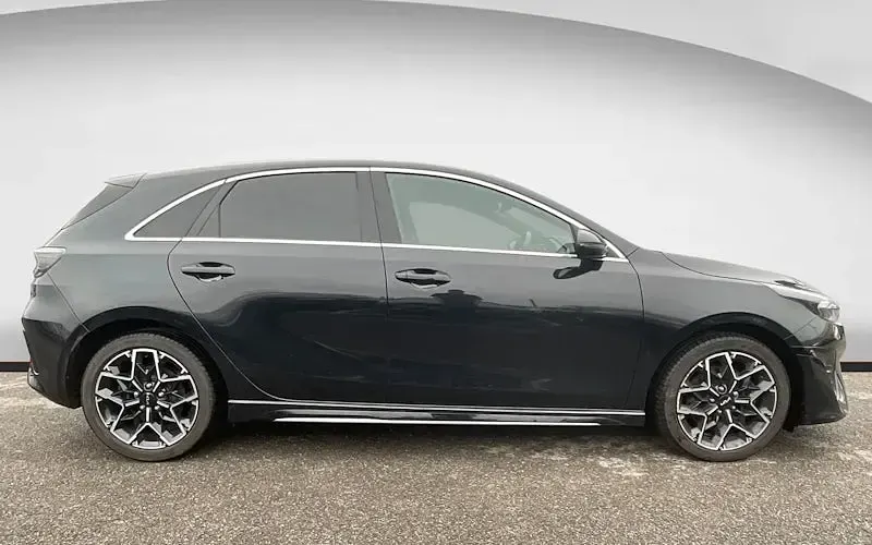 Used Kia Ceed GT-Line 160 HP (117 kW) 2023 Black Hatchback