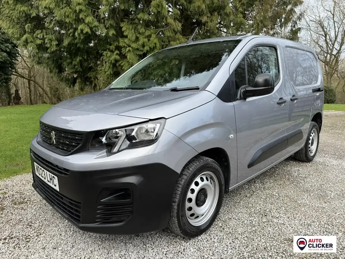 Used Peugeot Partner Premium 131 HP (96 kW) 2023 Grey MPV
