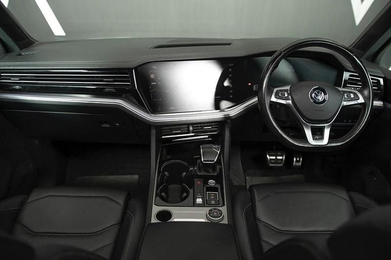 Used VW Touareg R-line 231 HP (169 kW) 2019 White SUV