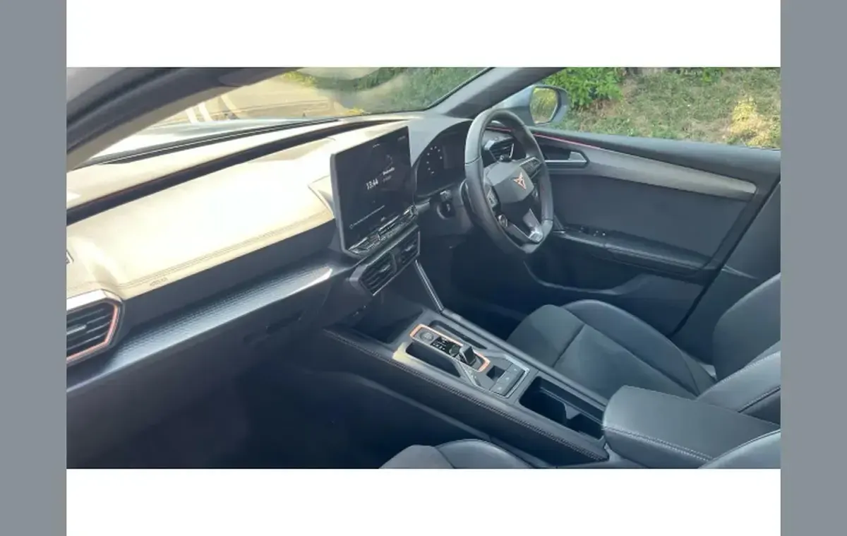 Used Cupra Leon 150 HP (110 kW) 2025 White Hatchback