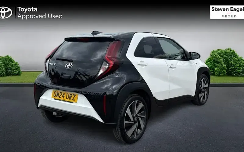 Used Toyota Aygo X 72 HP (52 kW) 2024 White SUV