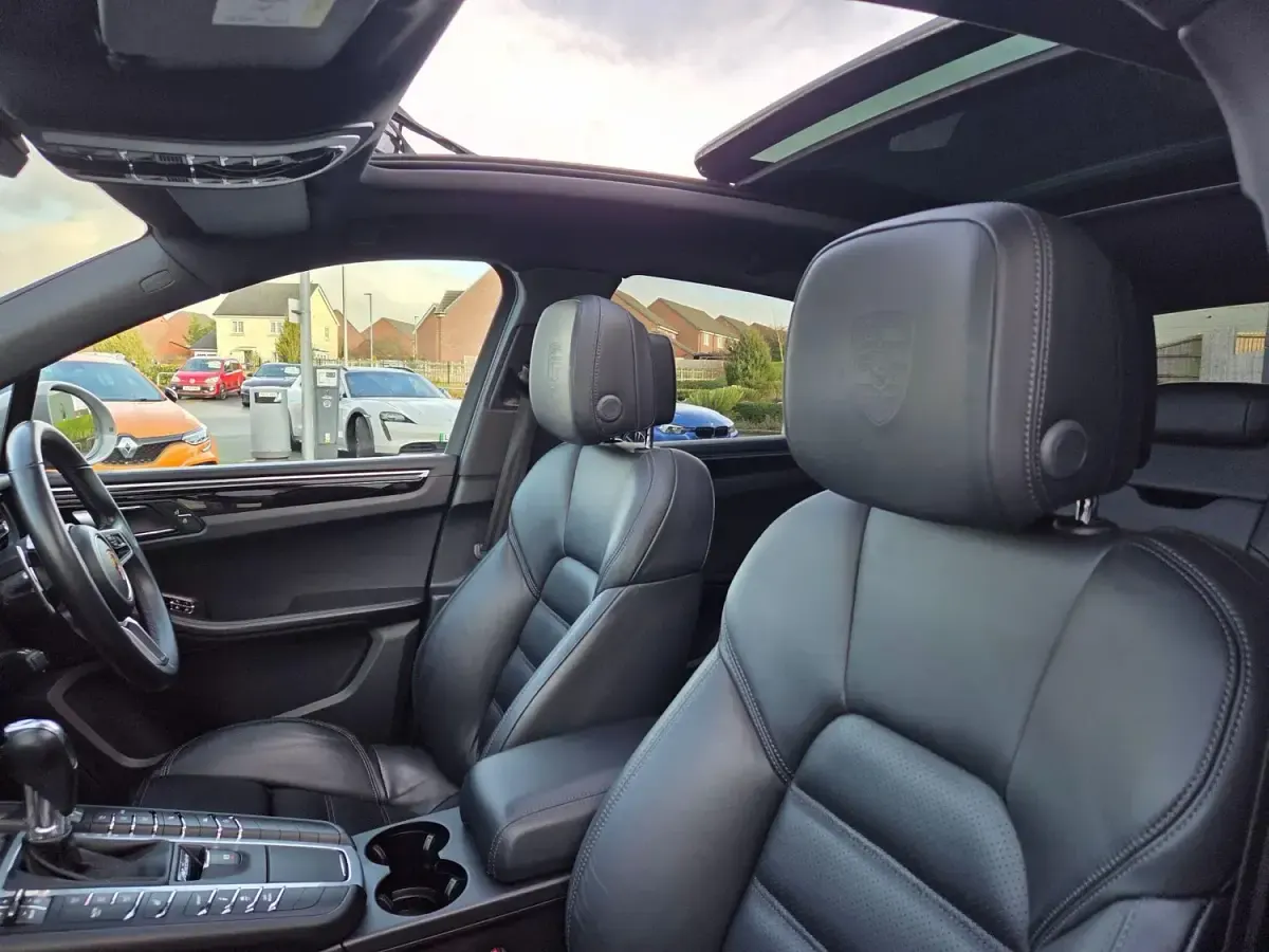 Begagnad Porsche Macan 252 HK (185 kW) 2019 Grå SUV