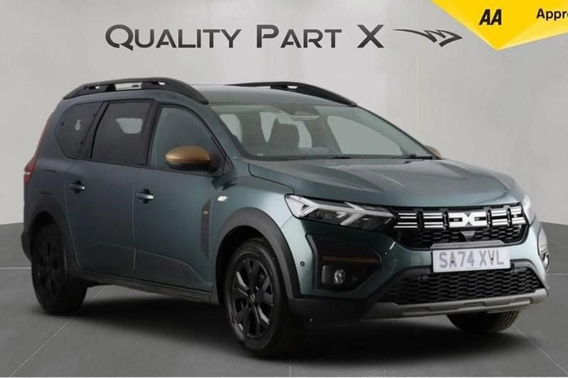 Used Dacia Jogger Extreme 110 HP (80 kW) 2024 Green MPV