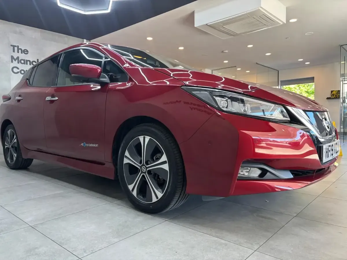 Usado Nissan Leaf Tekna 110 kW (150 HP) 2019 Vermelho Citadino