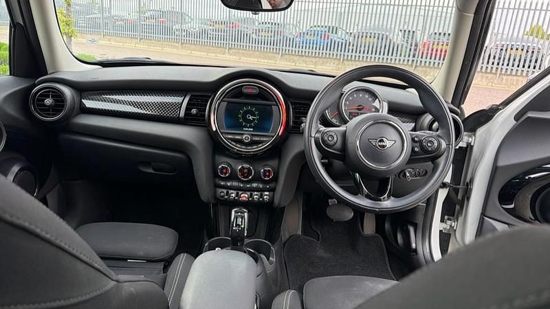 Used Mini Cooper S Classic 189 HP (139 kW) 2020 Silver Hatchback