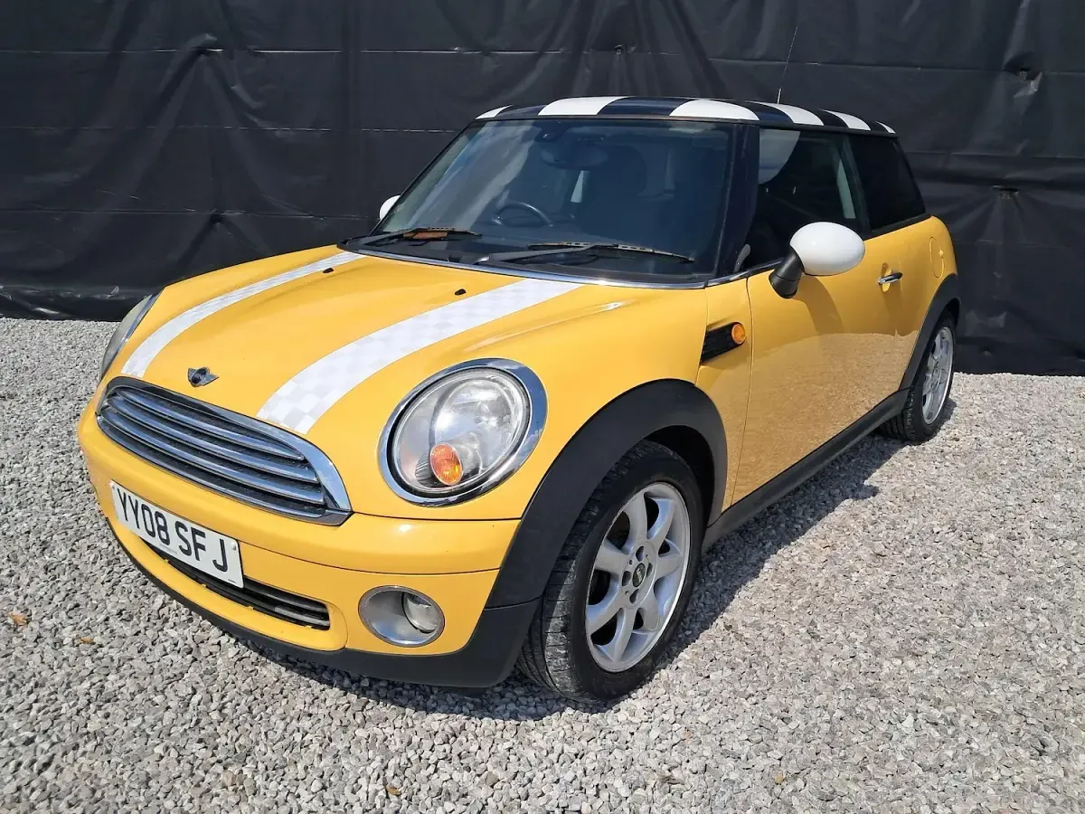 Used Mini Cooper Hatch 120 HP (88 kW) 2008 Yellow Hatchback