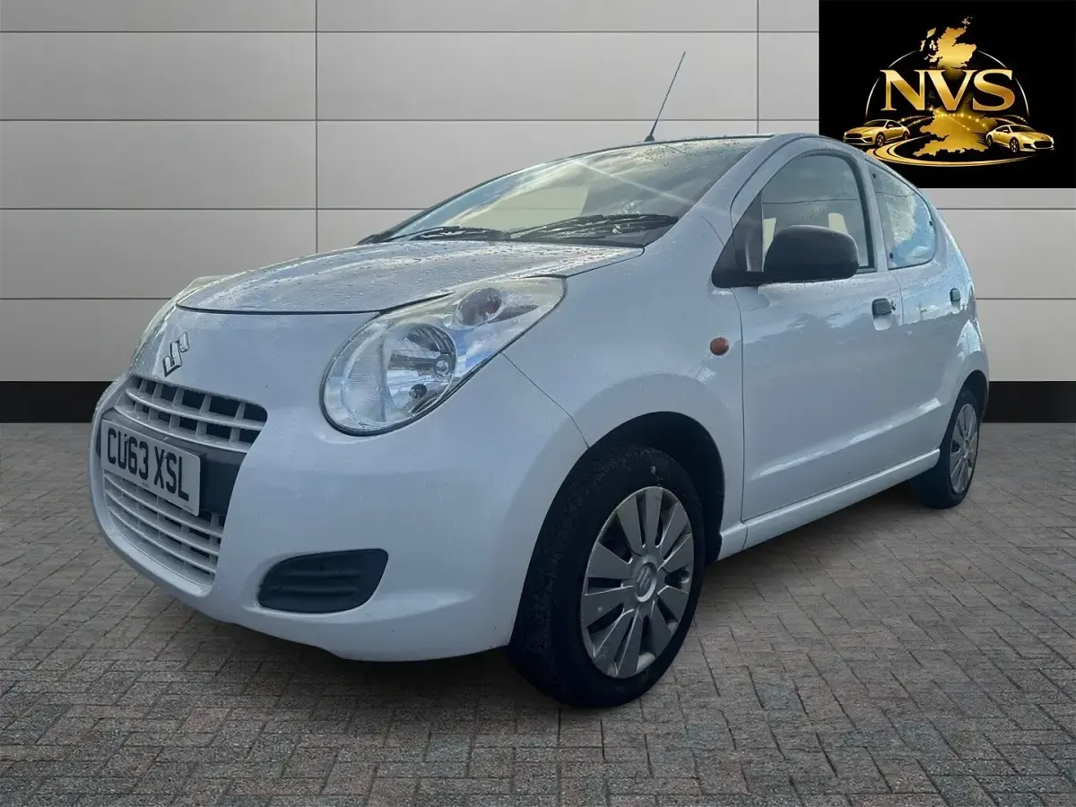 Used Suzuki Alto 68 HP (50 kW) 2013 White Hatchback