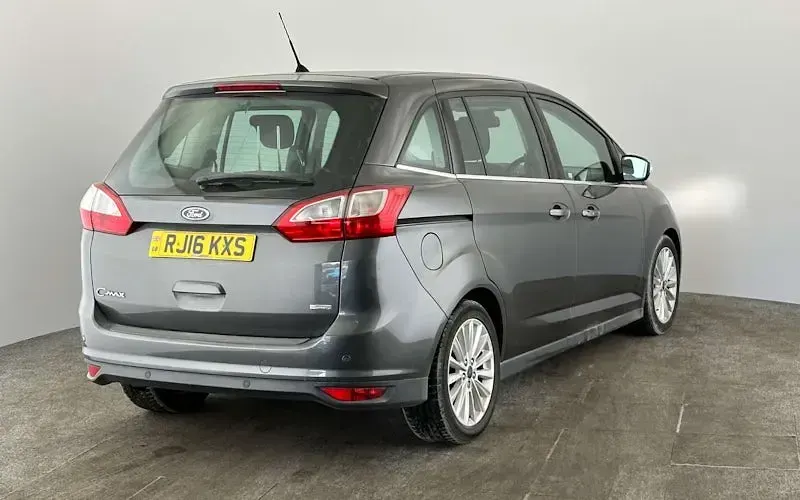 Used Ford Grand C-Max Titanium 125 HP (91 kW) 2019 MPV