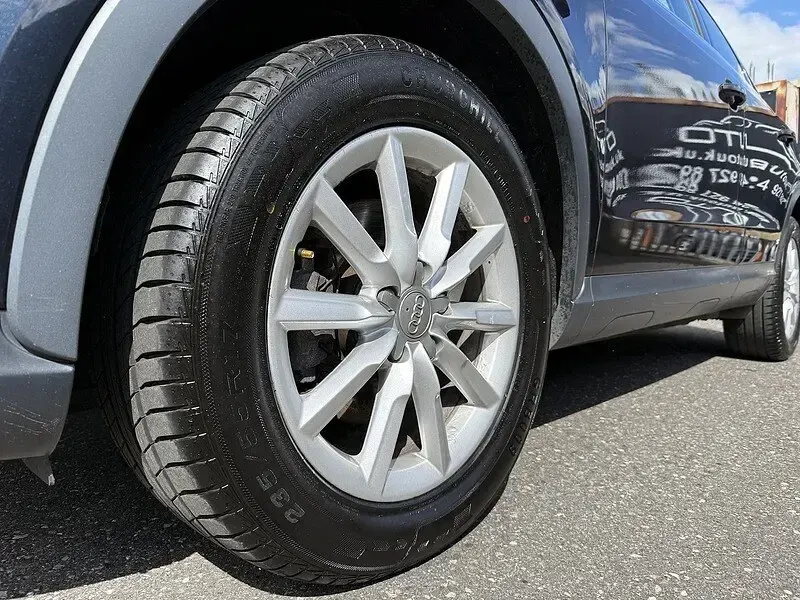Used Audi Q3 Design 177 HP (130 kW) 2013 Blue SUV