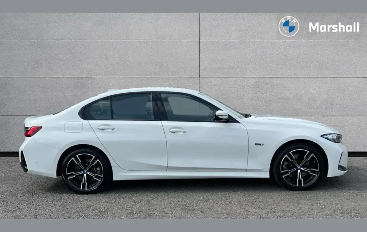 Used BMW 330e M Sport 292 HP (214 kW) 2023 Alpine white Sedan