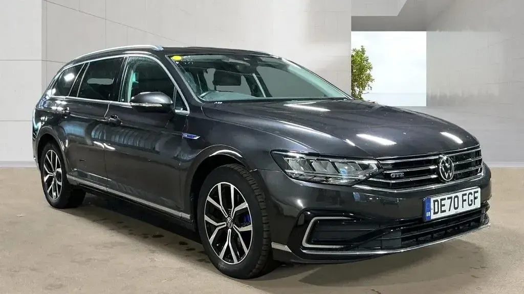 Used VW Passat GTE 218 HP (160 kW) 2020 Grey Estate