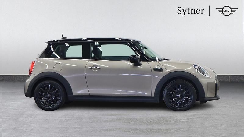Usado Mini Cooper Classic 134 CV (98 kW) 2023 Gris Utilitario